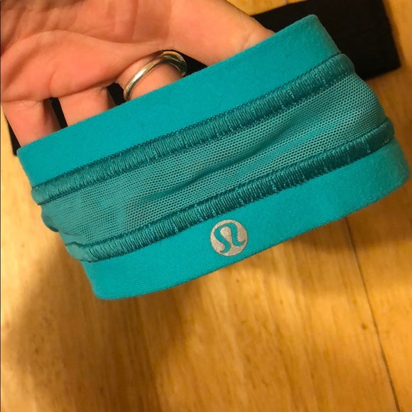 Lululemon head bands! Good condition! - Picture 2 of 3
